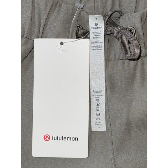 Lululemon On The Fly 7/8 Woven Pants Grey Size 2 BNWT - Picture 10 of 11